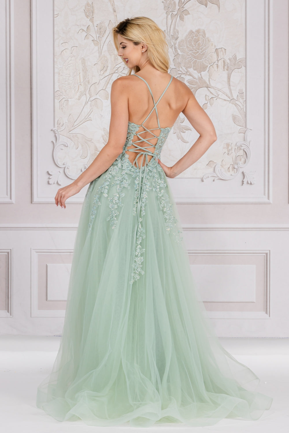 AC24-TM1006 APPLIQUE SLEEVELESS SLIT GOWN