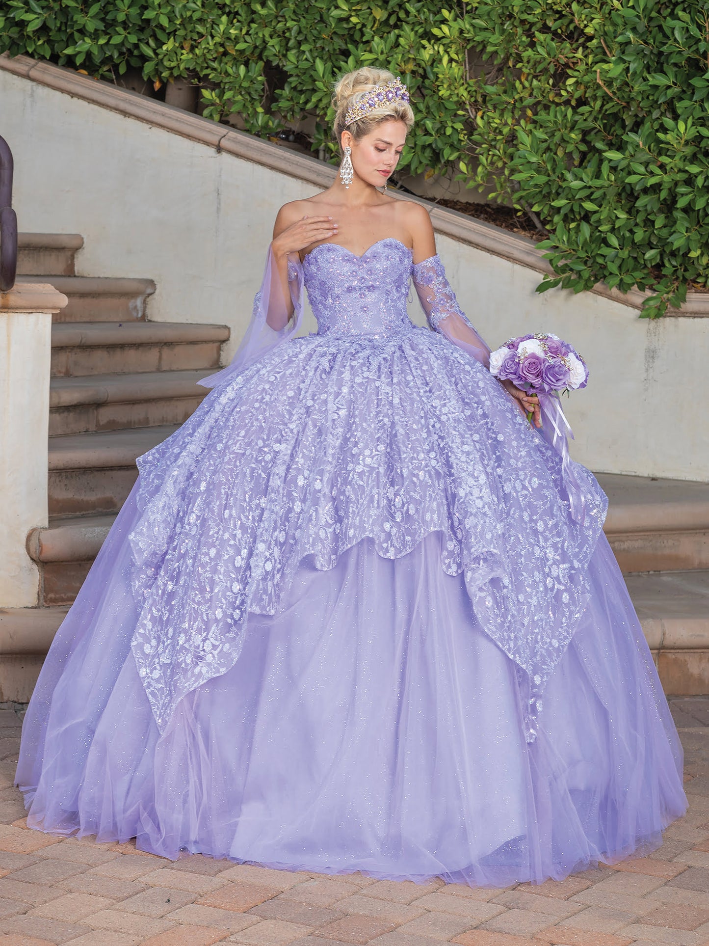 DQ25-1773 TRAPLESS GOWN WITH SEQUINED LACE BODICE AND FULL TULLE SKIRT