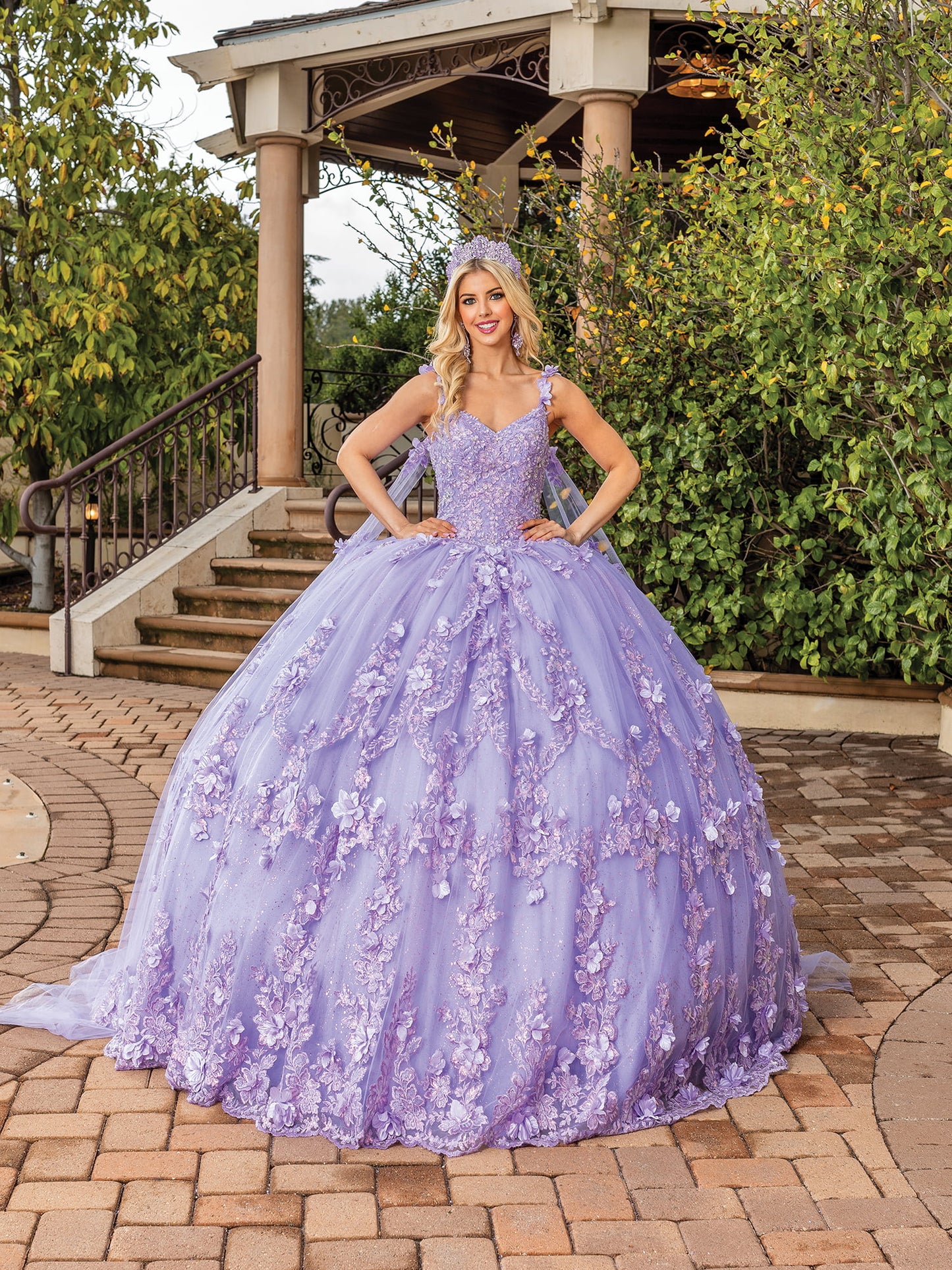 DQ25-1808 SWEETHEART NECKLINE BALL GOWN WITH SHEER SLEEVES