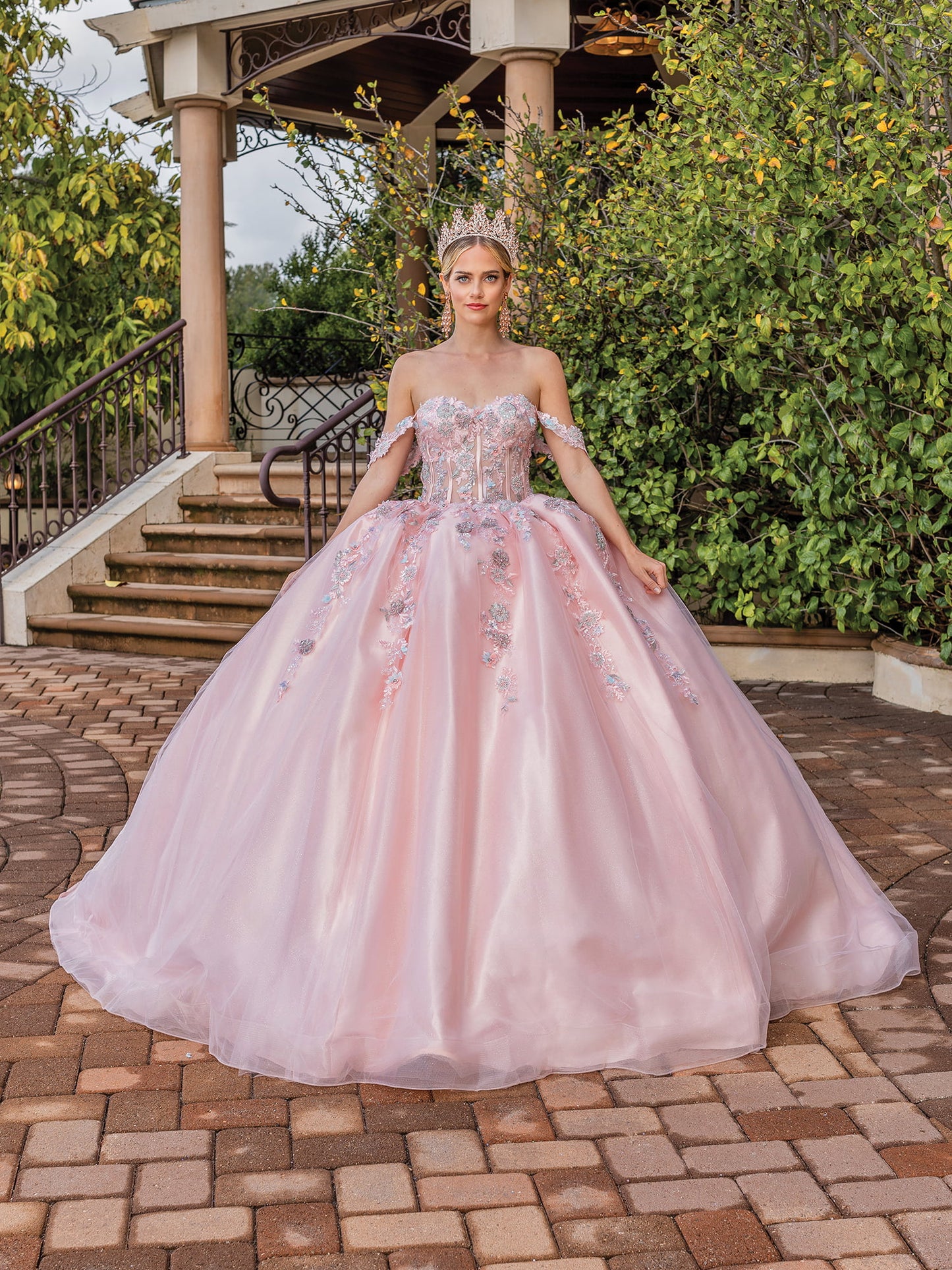 DQ25-1836 ELEGANT OFF-THE-SHOULDER GOWN WITH FLORAL EMBROIDERY