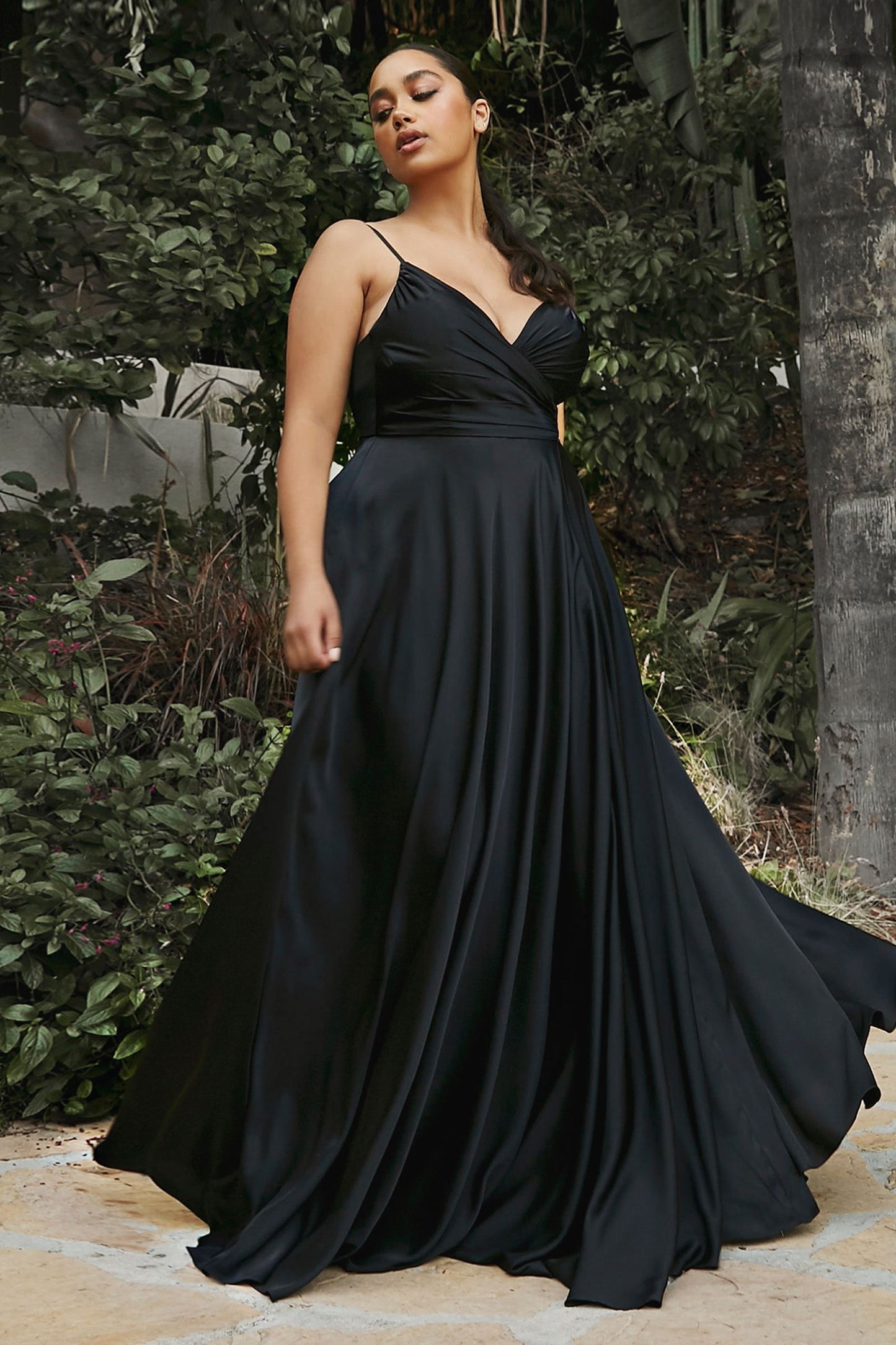 CIND-7485 SOFT SATIN A-LINE SWEATHEART NECKLINE WITH SLIT