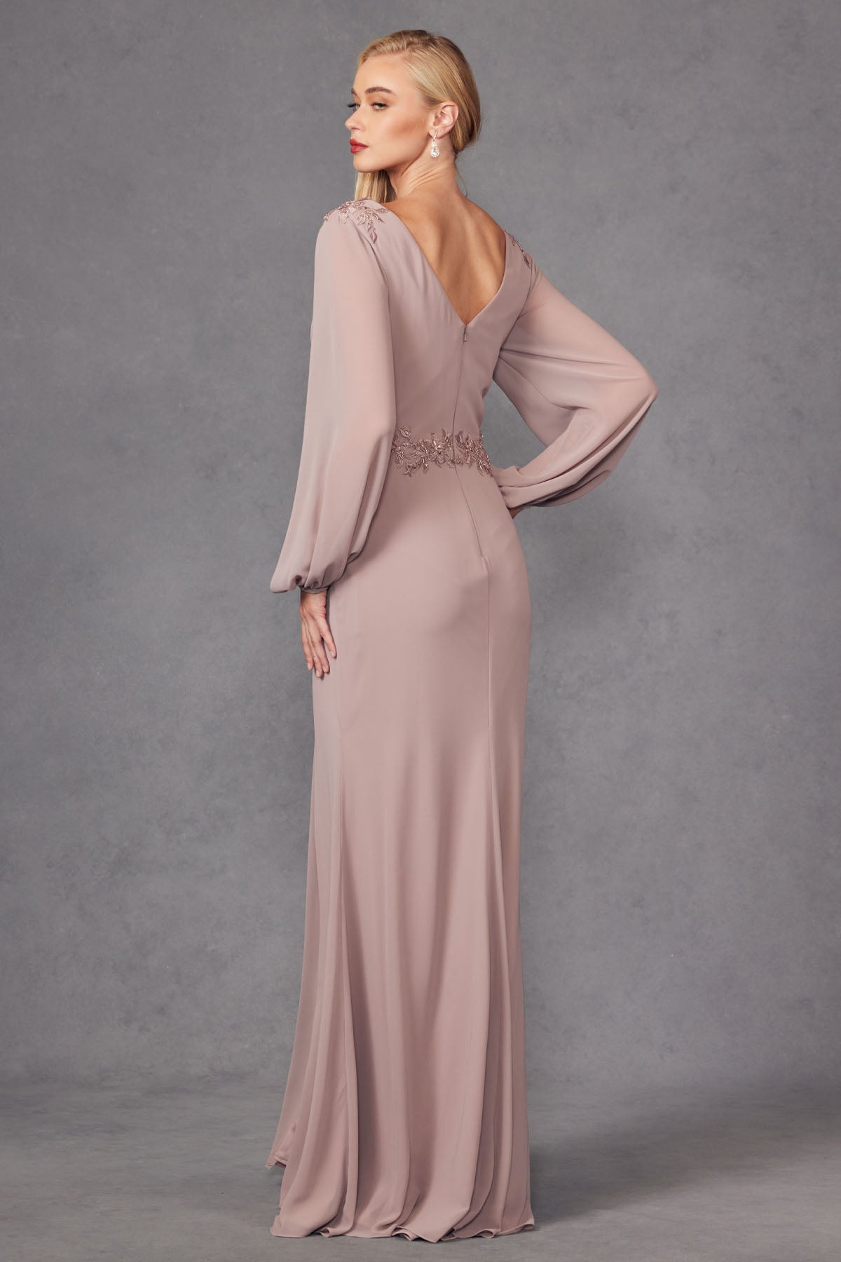 JT24-JTM16A LONG SLEEVES WITH SLIT DRESS