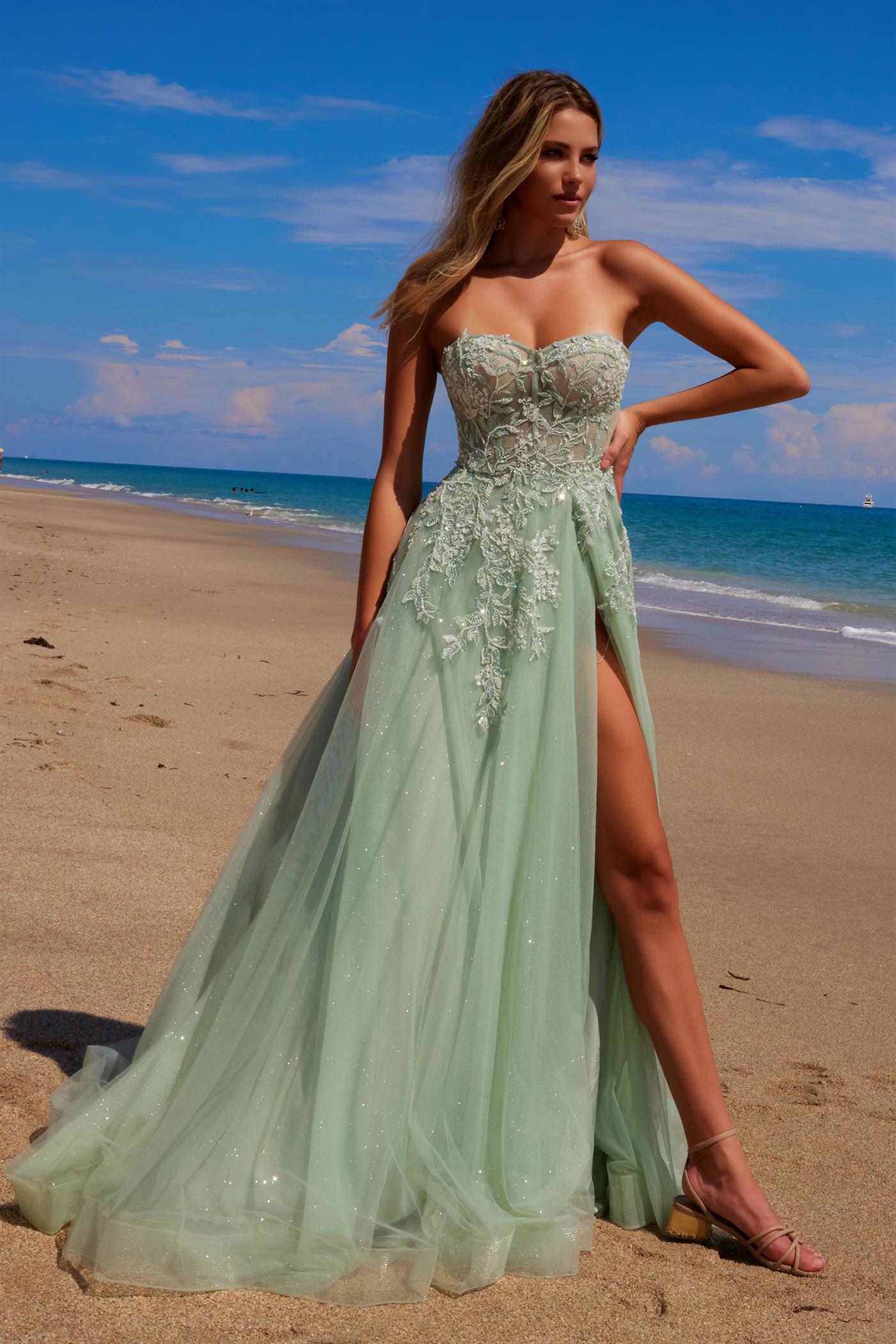 NA25- G1371 LONG A-LINE TULLE DRESS WITH A SWEETHEART TOP SEQUIN APPLIQUE OPEN SLIT
