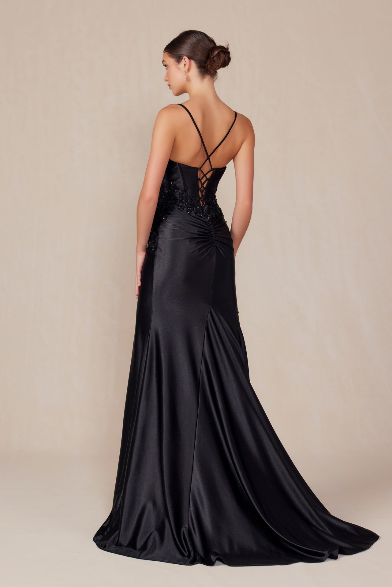 NA25-E1488 SWEETHEART NECKLINE AND SPAGHETTI STRAPS OPEN SLIT RUCHED BACK