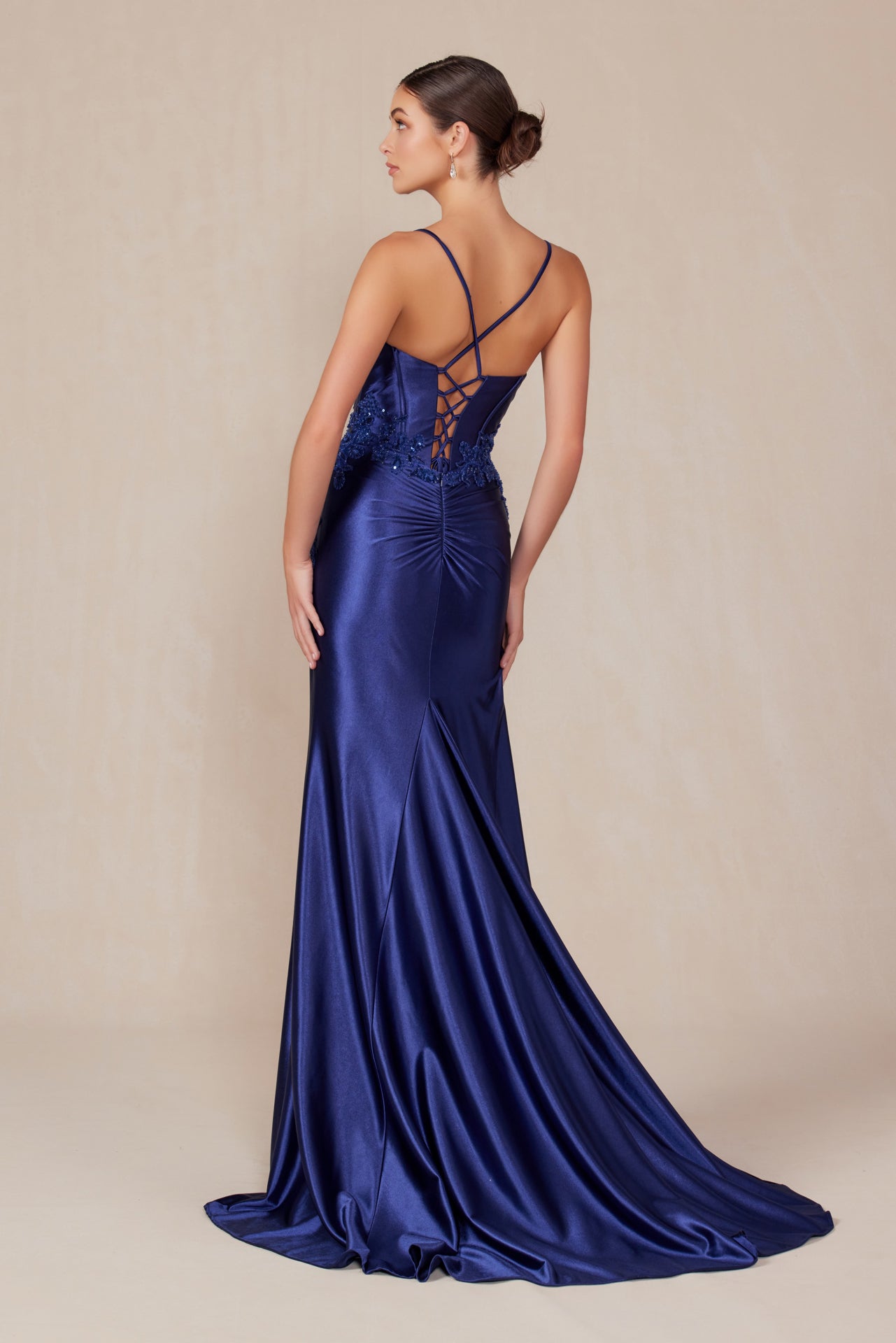 NA25-E1488 SWEETHEART NECKLINE AND SPAGHETTI STRAPS OPEN SLIT RUCHED BACK