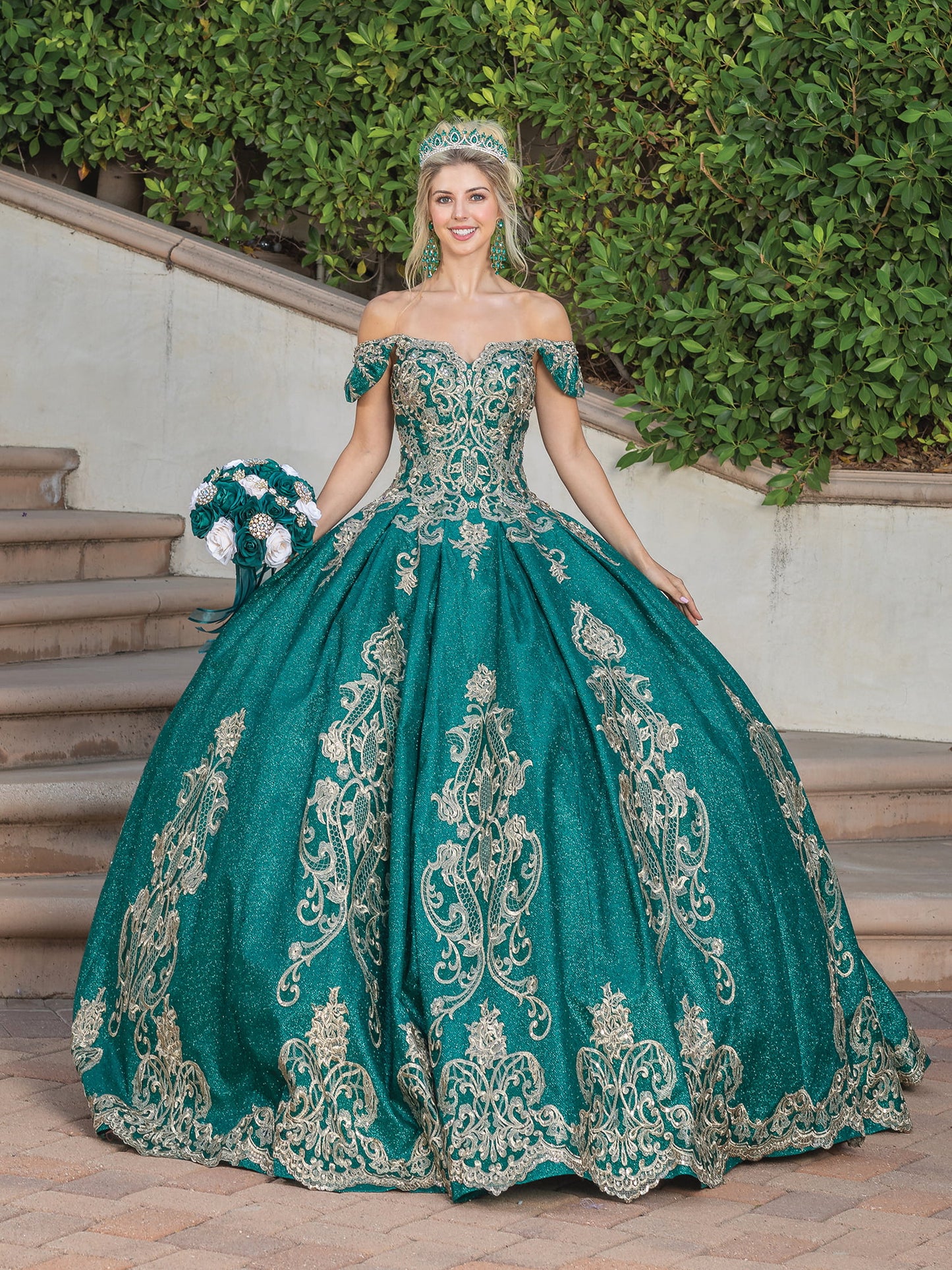 DQ25-1769 GLAMOROUS OFF-THE-SHOULDER BALL GOWN WITH INTRICATE EMBROIDERY