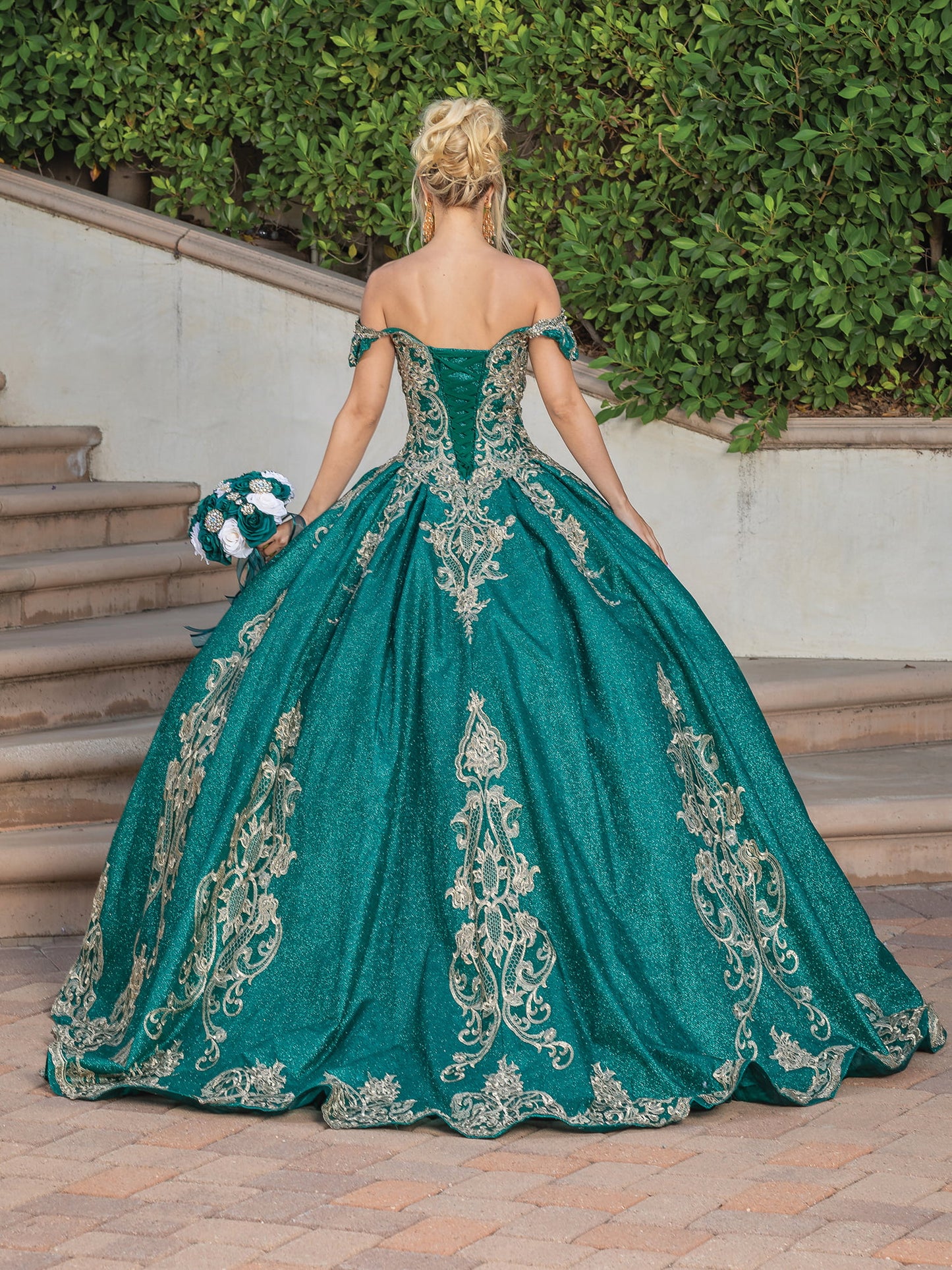DQ25-1769 GLAMOROUS OFF-THE-SHOULDER BALL GOWN WITH INTRICATE EMBROIDERY